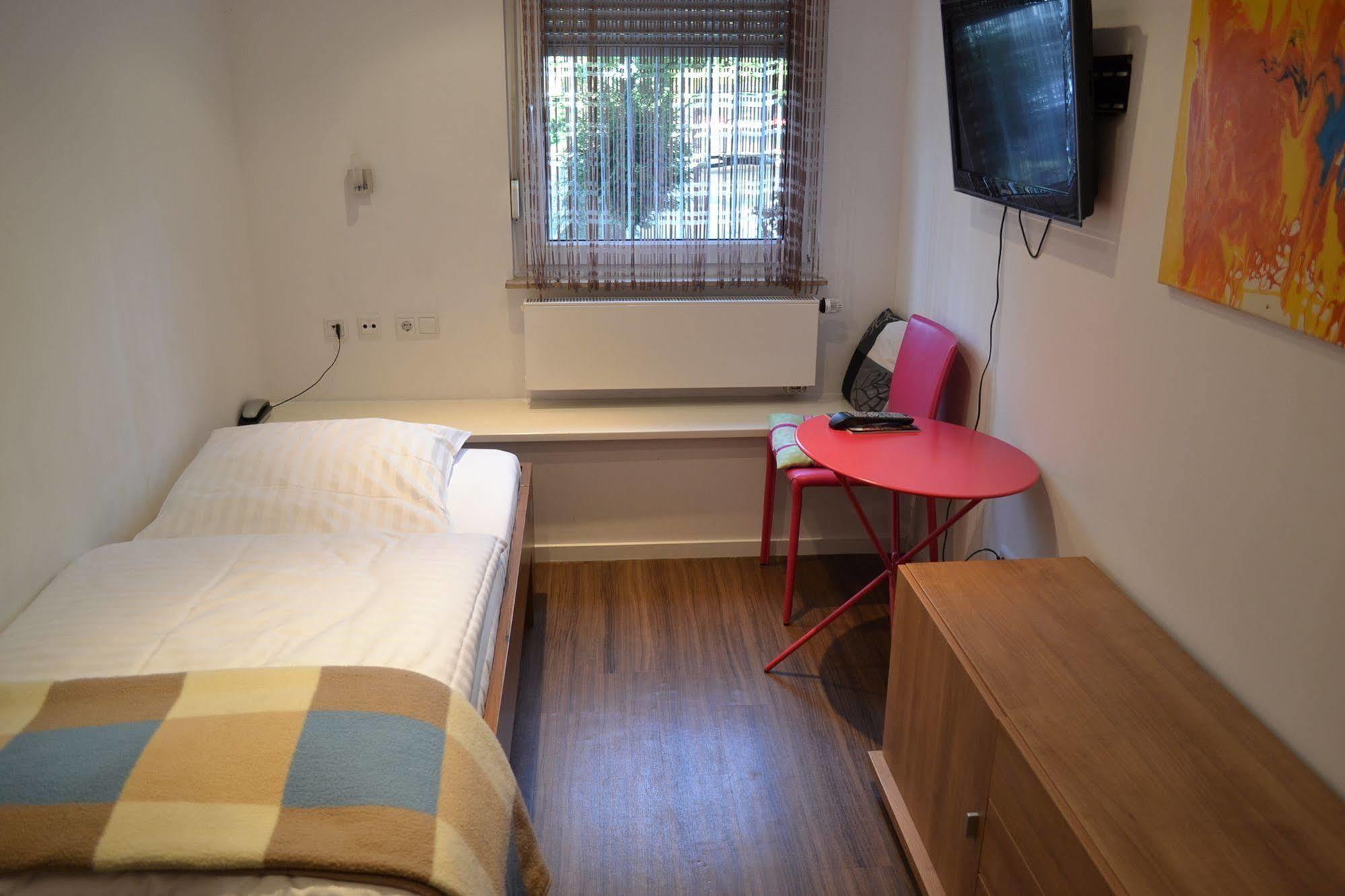 Art Of Comfort Haus Ingeborg Hotel Keulen